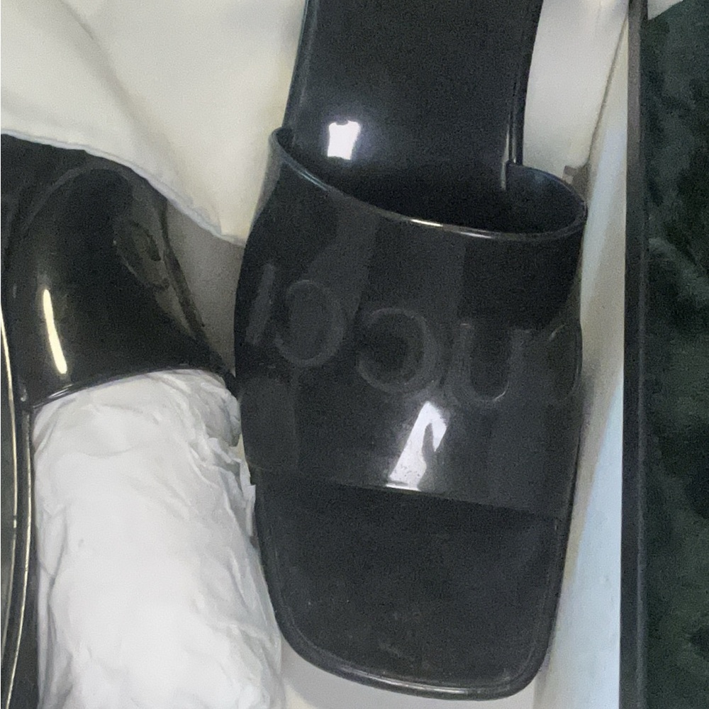 Gucci Glossy Black Women's Sandals